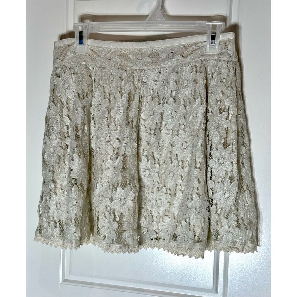 American Eagle NWT cream lace mini skirt size 6